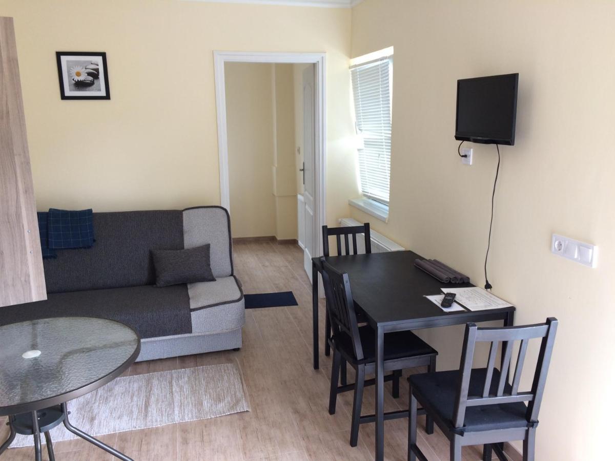 Harmonia Panzio Apartment โบกาช ภายนอก รูปภาพ