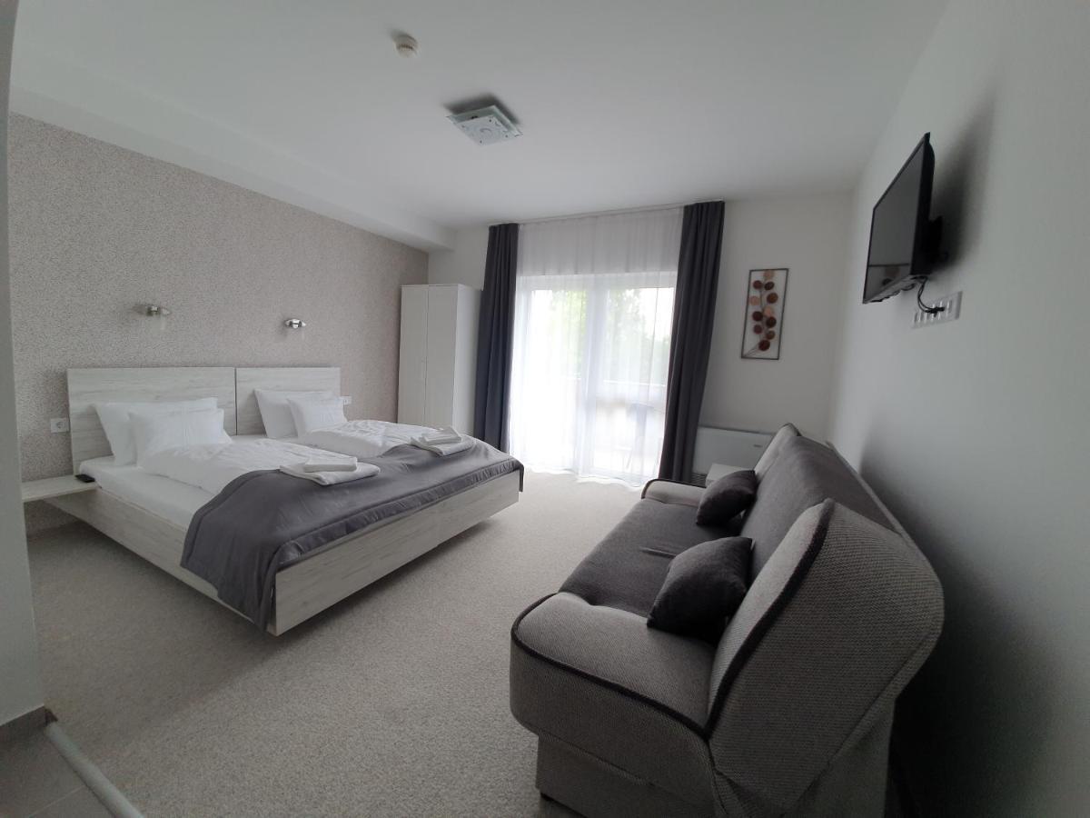 Harmonia Panzio Apartment โบกาช ภายนอก รูปภาพ