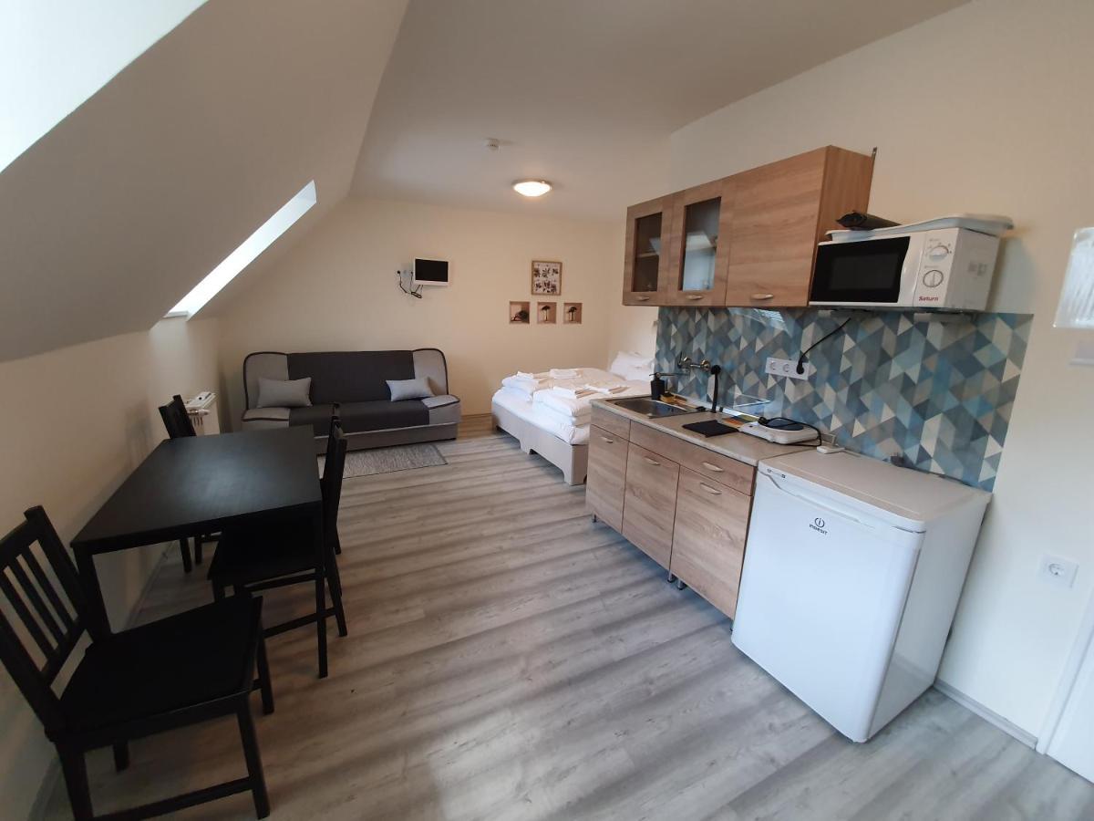 Harmonia Panzio Apartment โบกาช ภายนอก รูปภาพ
